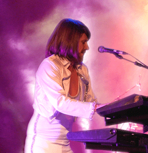 Image of ABBA tribute band PLATINUM's Benny playing keyboards